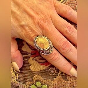 Ctirine filigree sterling silver  ring w/ cubic zirconia stones 💛